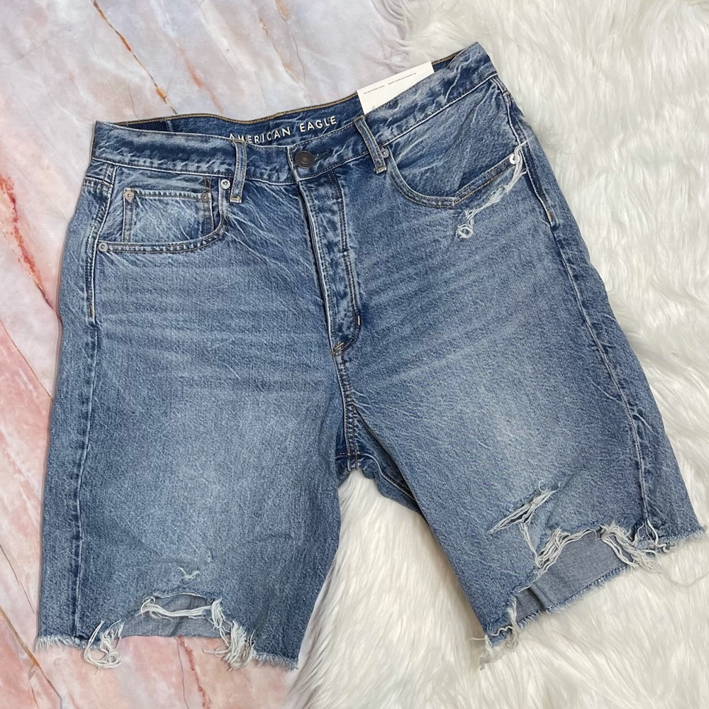 AMERICAN EAGLE 90s Boyfriend Shorts
